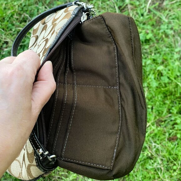 Coach Signature C Wristlet - Picture 8 of 11